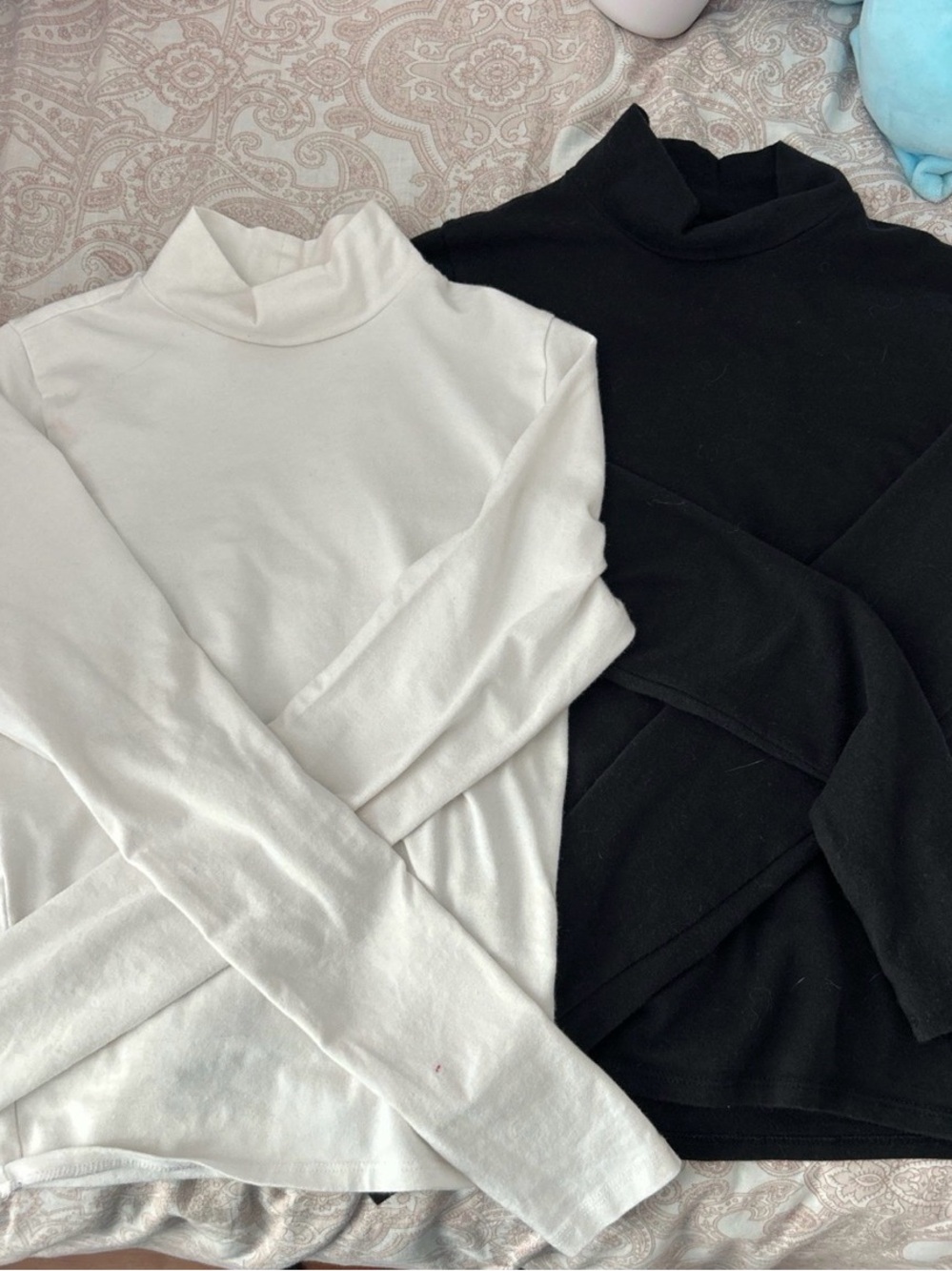 Hollister black and white long sleeve bundle